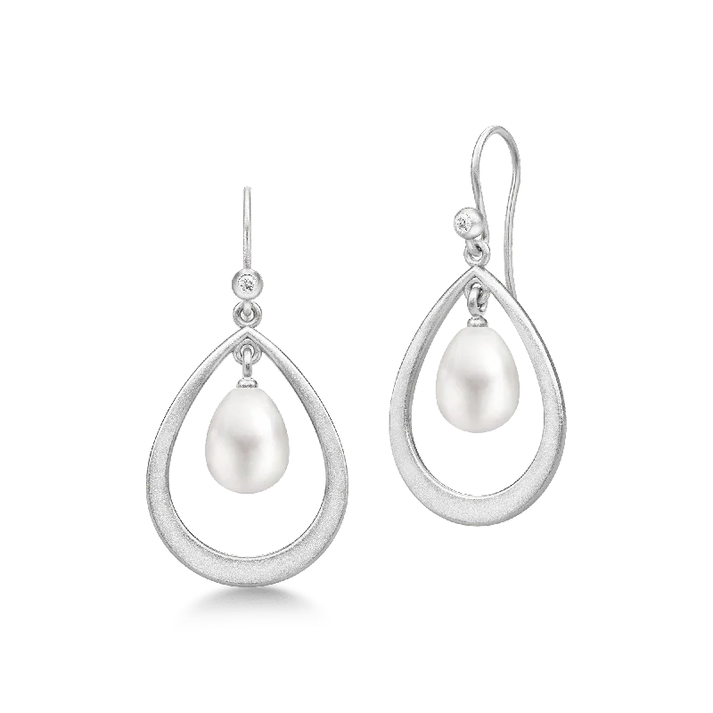 Women’s sparkling hoop earrings-Afrodite Droplet Silver Earrings w. Pearl & Zirconia