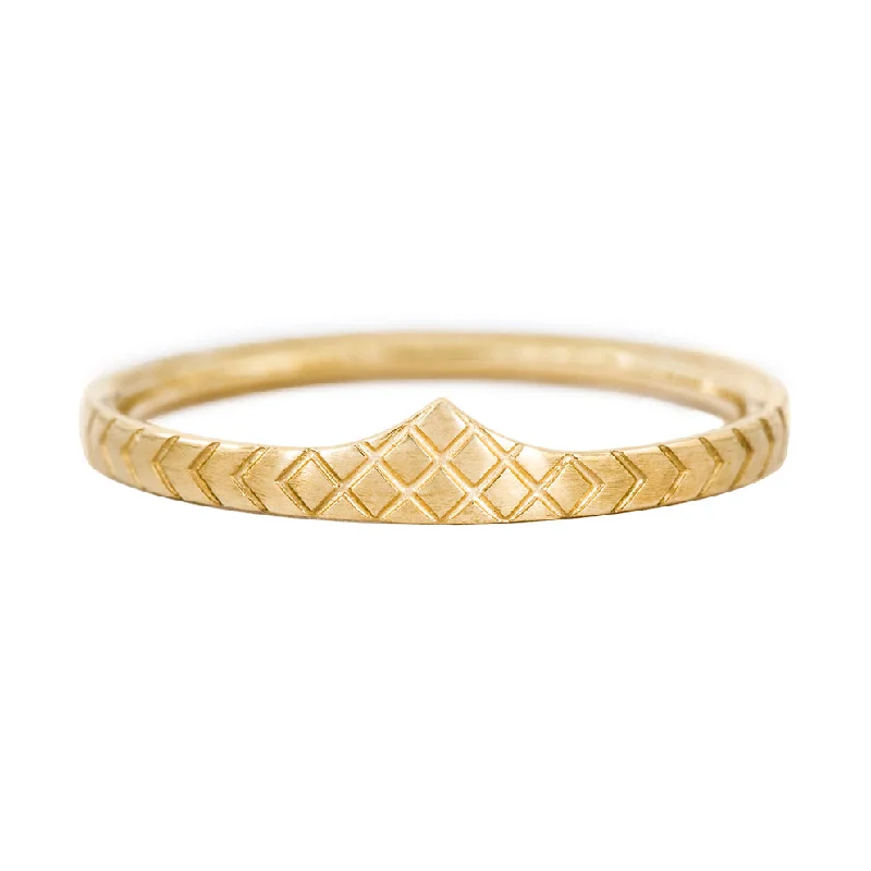 Women’s fashion rings-Delicate Wedding Band - Patterned Ring