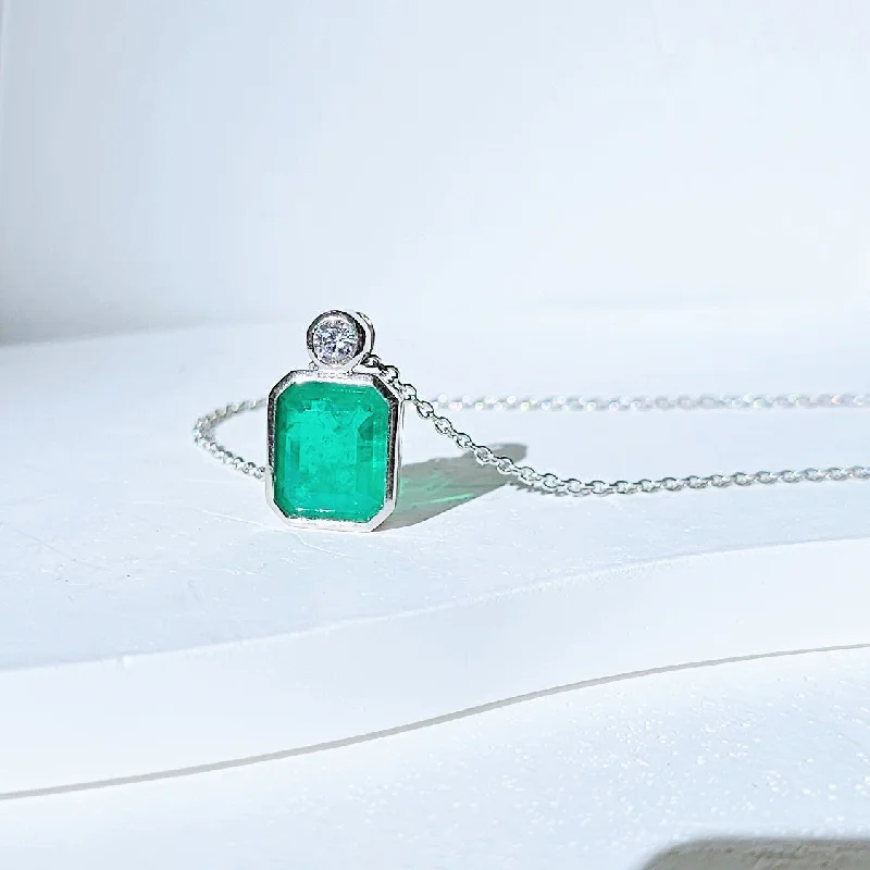 Women’s romantic necklaces-Sterling Silver Emerald Stone Necklace