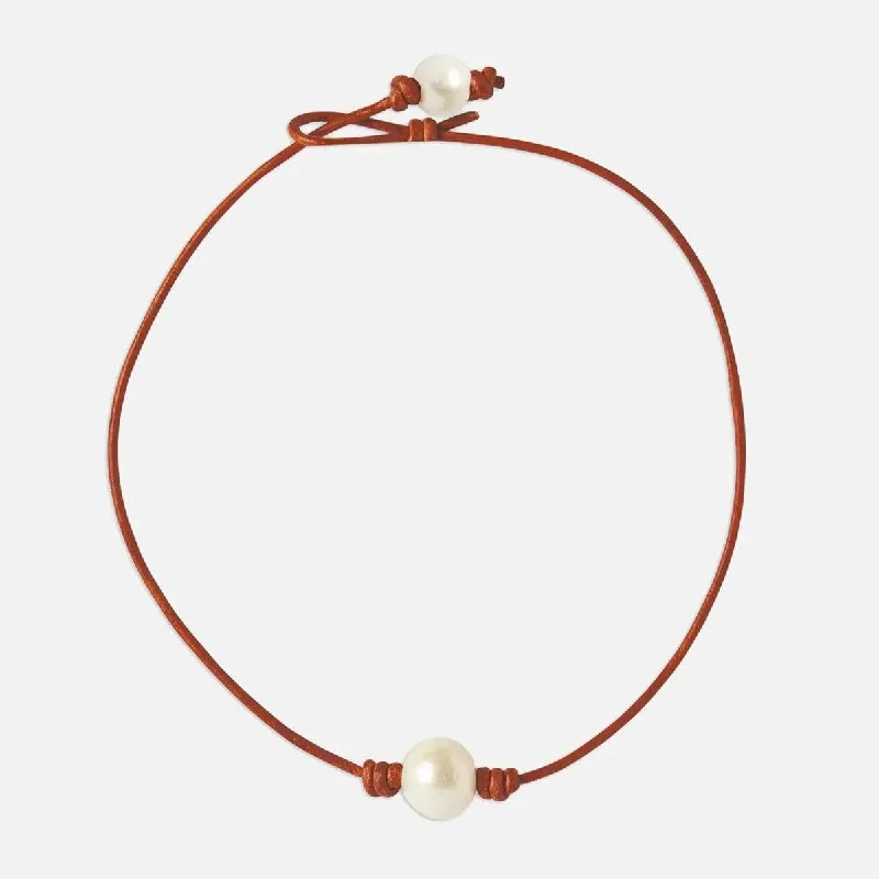 Women’s designer necklaces-Single Freshwater Pearl and Leather Choker