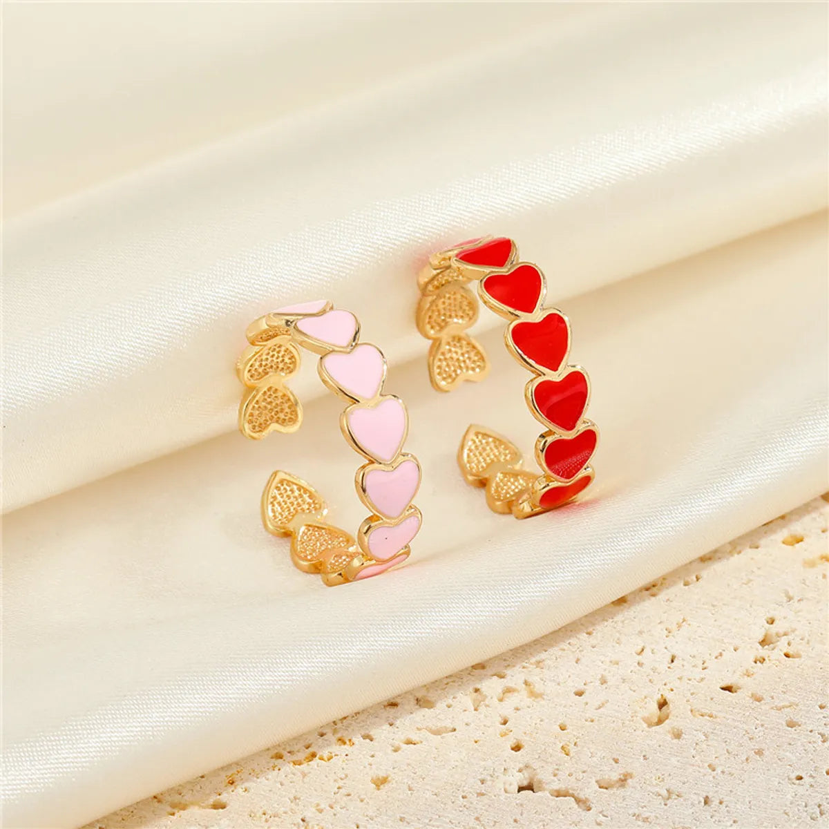 Women’s minimalist rings-Cross-Border New Jewelry Simple Red Pink Love Heart Surround Ring Opening Adjustable Index Finger Ring