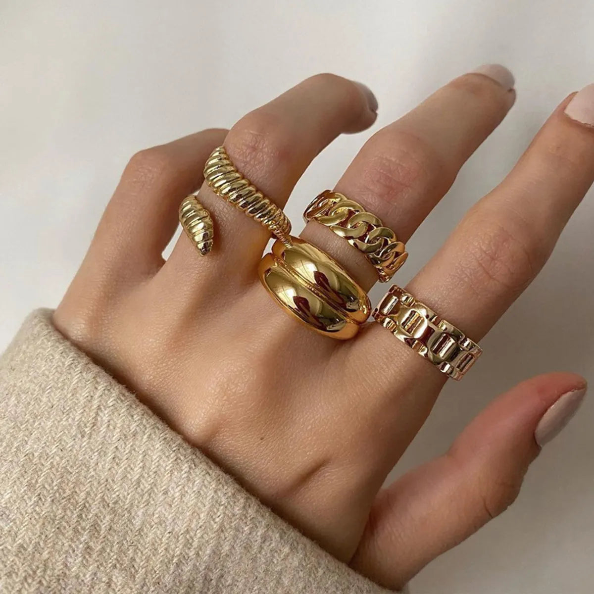 Women’s three-stone rings-Simple Style Geometric Solid Color Snake Alloy Women'S Open Rings