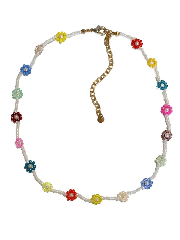 Women’s designer pendant necklaces-Pearly Daisy Beaded Choker Necklace