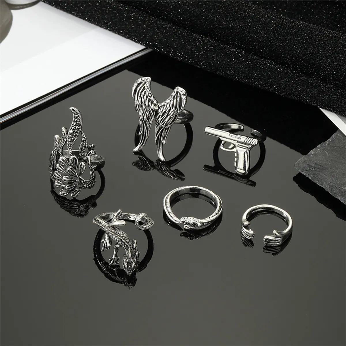 Women’s gold and diamond rings-Fashion New Animal Wings Palm Geometric Resin Ring Jewelry