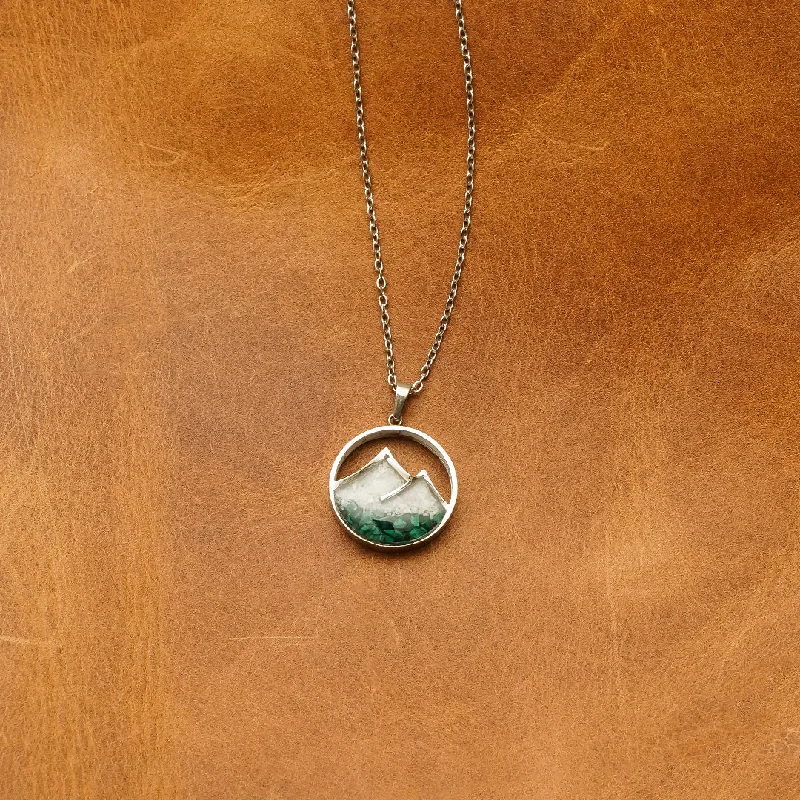 Women’s fashion necklaces-The White Mountains