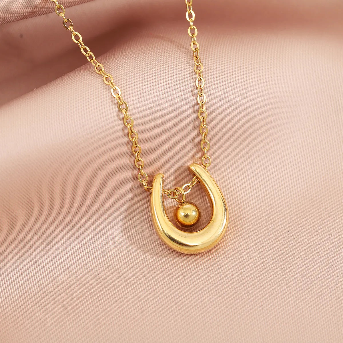 Women’s gold necklaces-Stainless Steel Simple Style Classic Style U Shape Plating Pendant Necklace