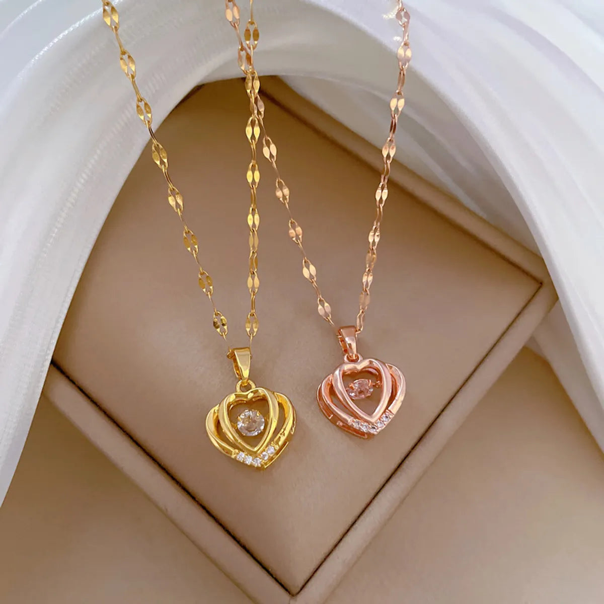 Women’s rose gold chain necklaces-Titanium Steel IG Style Heart Shape Hollow Out Inlay Artificial Gemstones Pendant Necklace