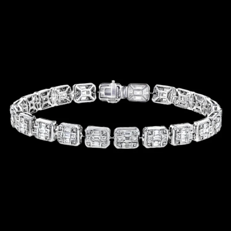 Women’s chunky bracelets-This remarkable 18k white gold bracelet is set with rectangular mosaics of diamonds, creating a completely unique look.