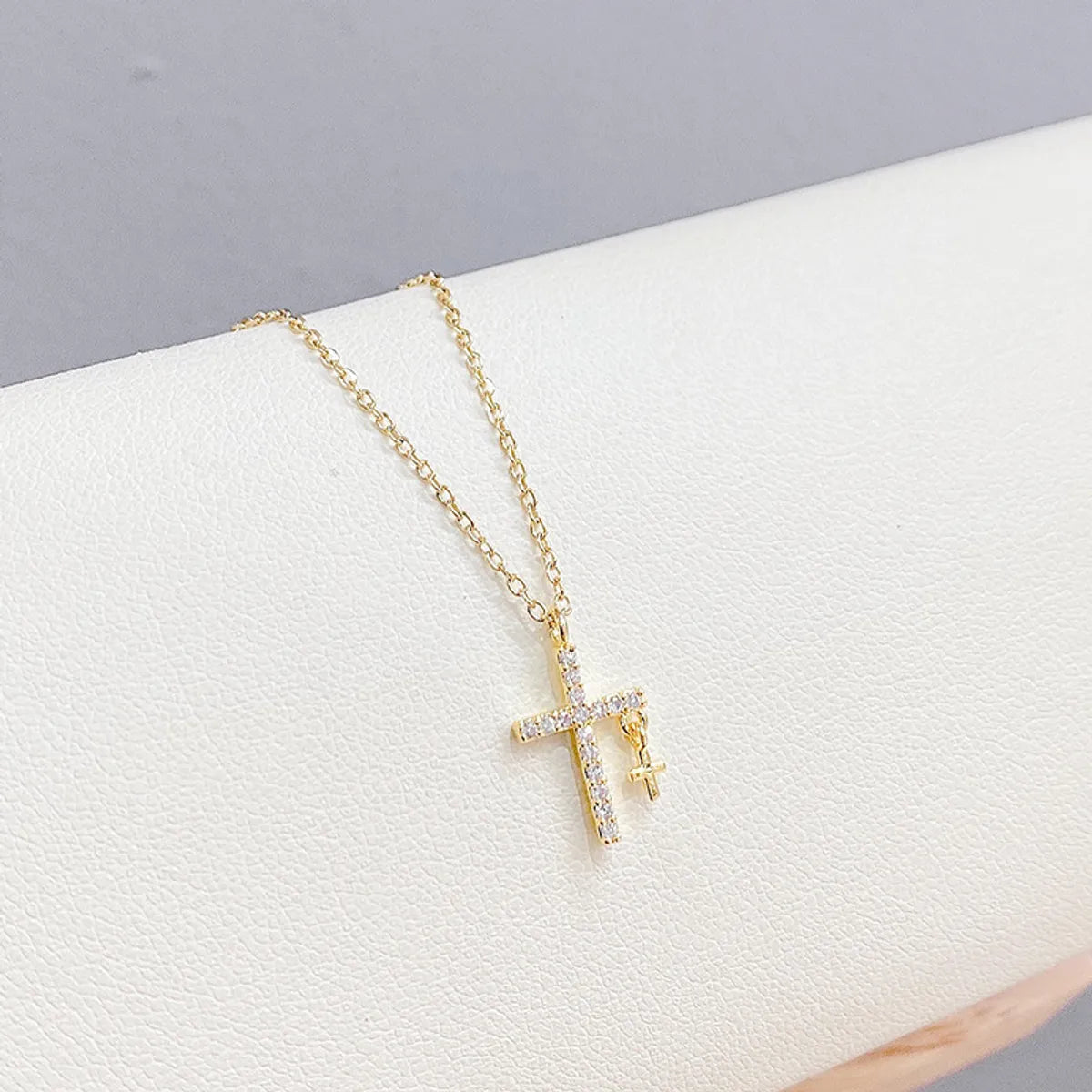 Women’s long gold necklaces-Fashion Cross Copper Necklace Gold Plated Zircon Copper Necklaces 1 Piece