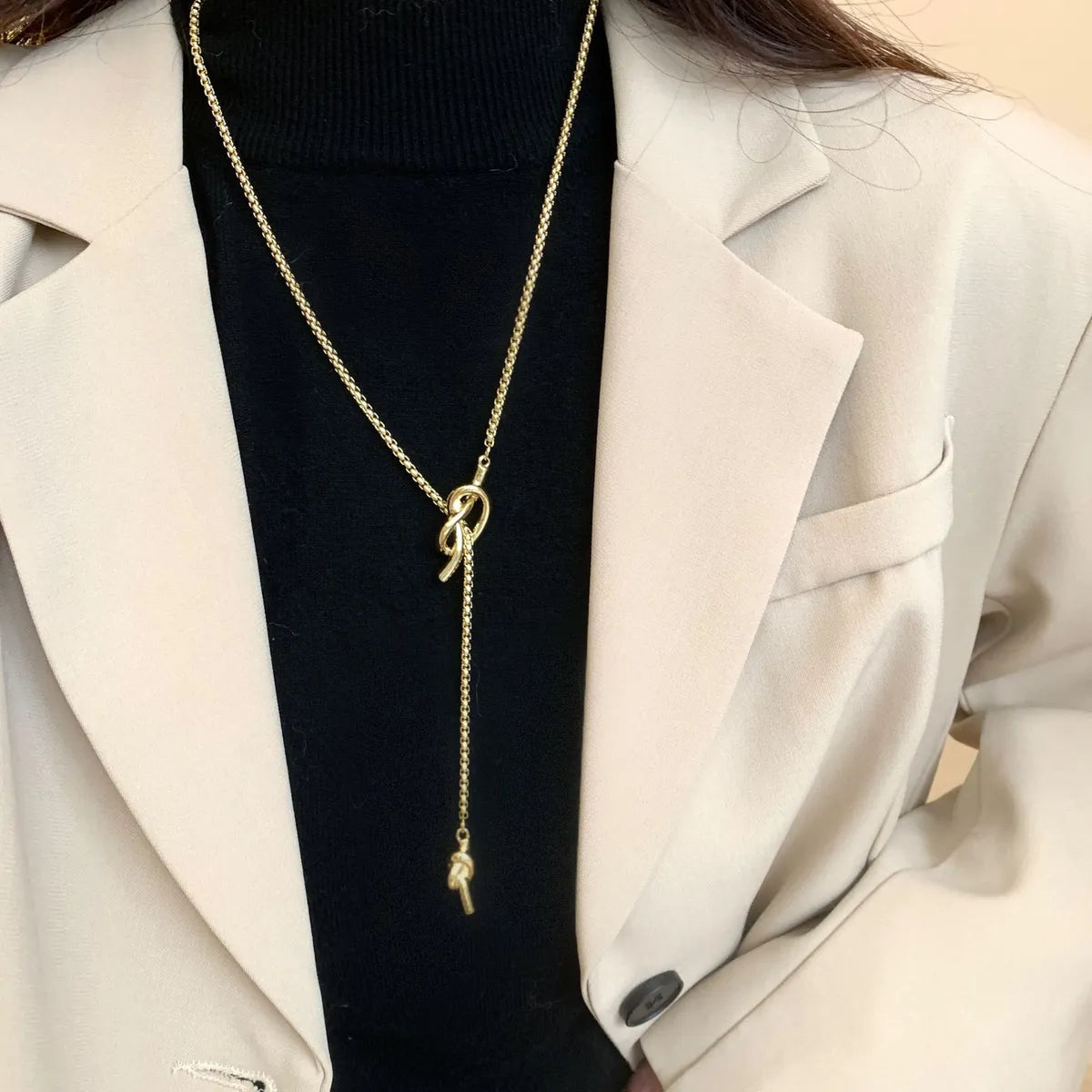 Women’s personalized necklaces-Wholesale Jewelry Elegant Simple Style Tassel Knot Alloy Sweater Chain