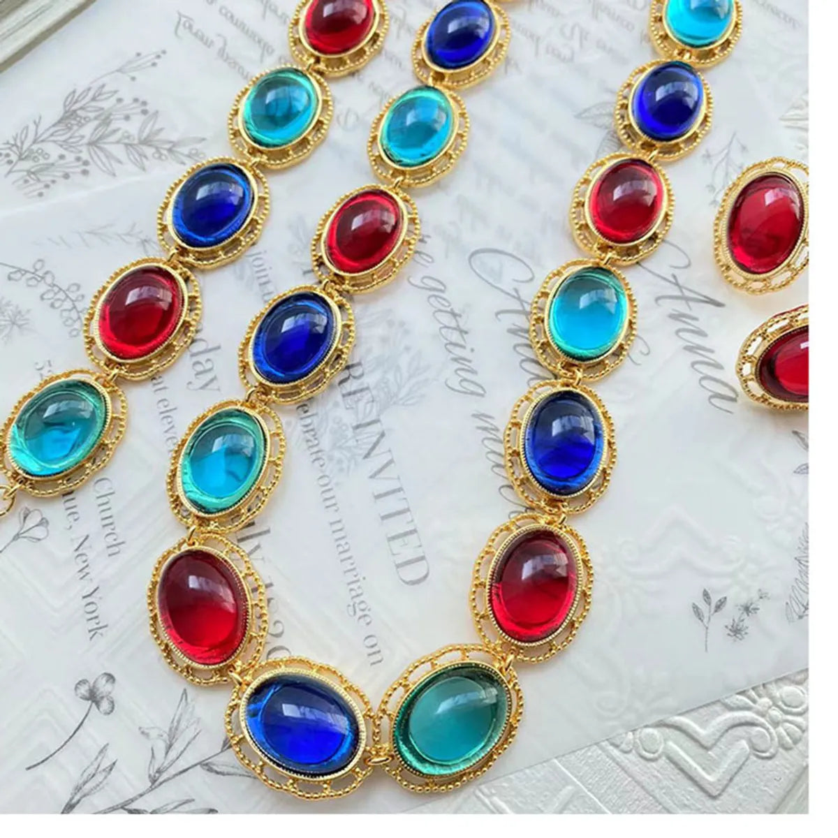 Women’s birthstone pendant necklaces-Retro Oval Alloy Gold Plated Glass Women's Necklace