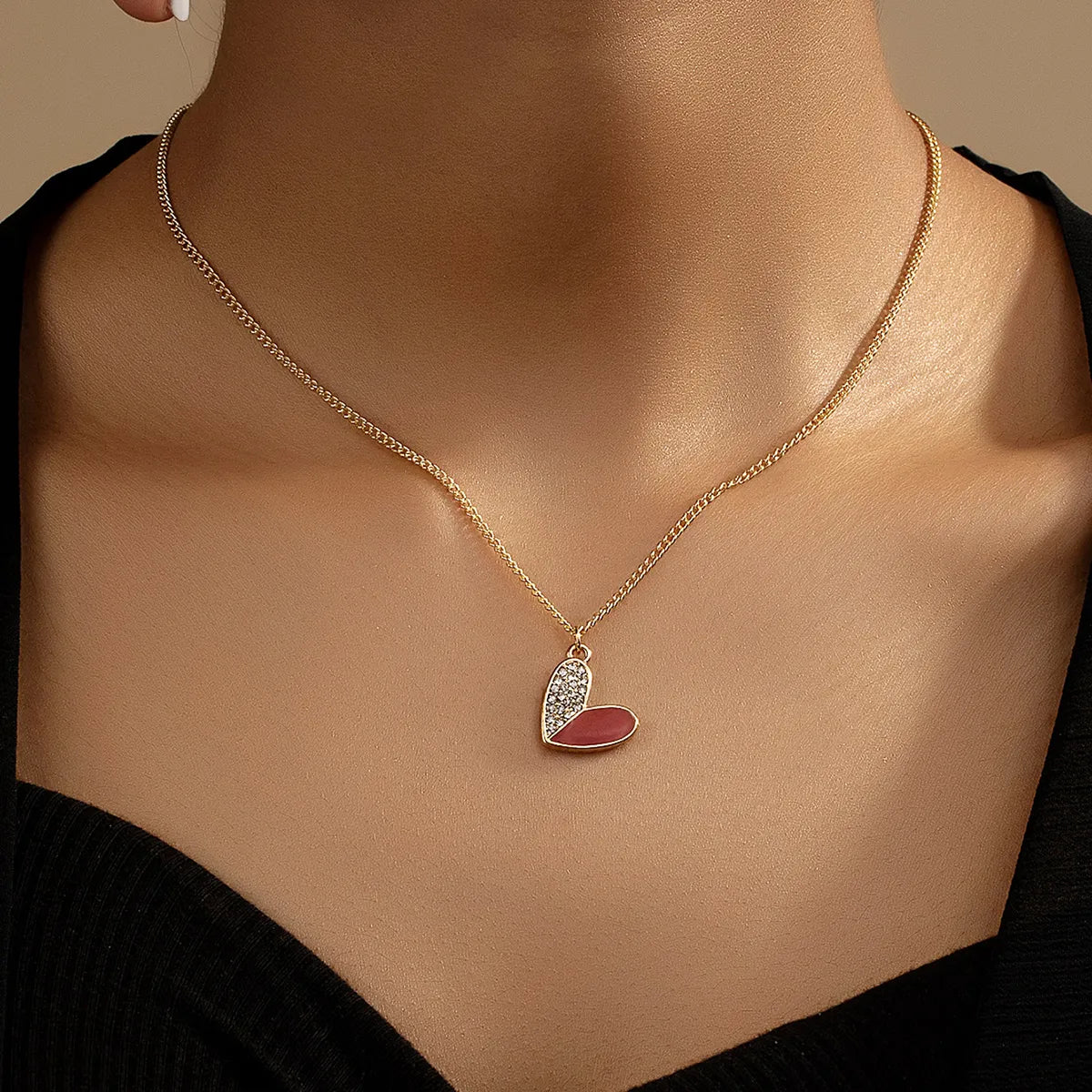 Women’s chunky gold necklaces-Classic Style Commute Heart Shape Alloy Plating Inlay Rhinestones 14k Gold Plated Women's Pendant Necklace