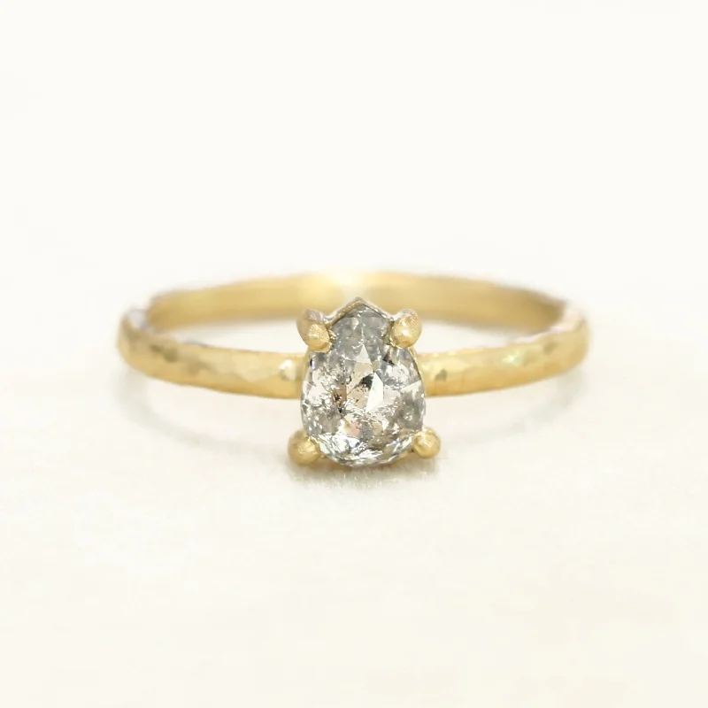 Women’s custom-made engagement rings-0.80ct Salt & Pepper diamond ring