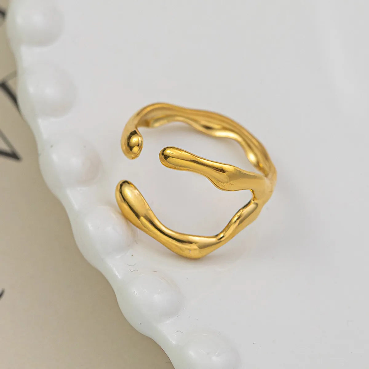 Women’s gold rings-1 Piece Fashion Geometric Titanium Steel Hollow Out Rings